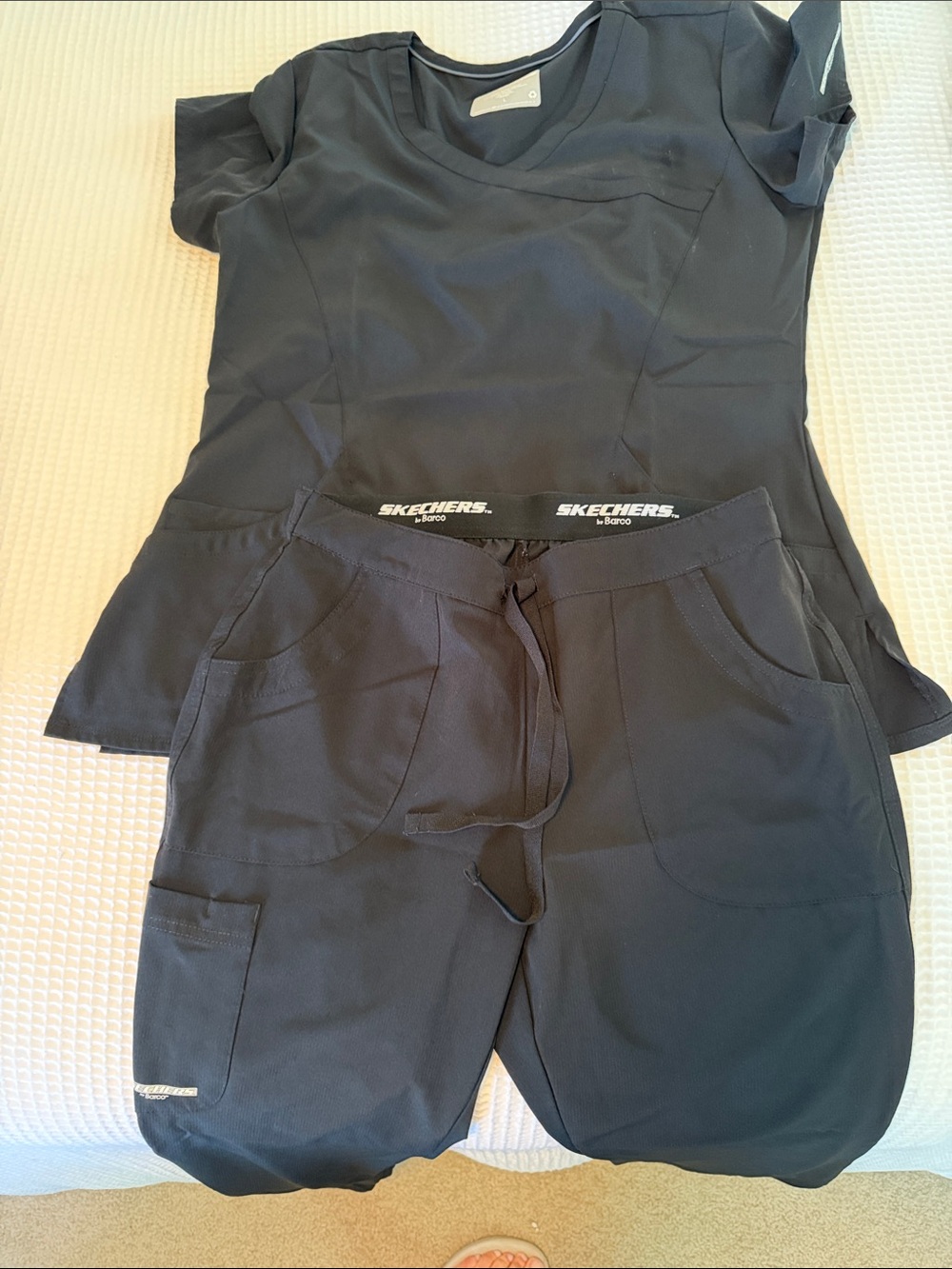 Skechers Women’s Scrub Set
